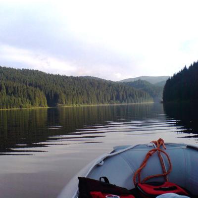 Cu Barca Pe Lac Fantanele Belis