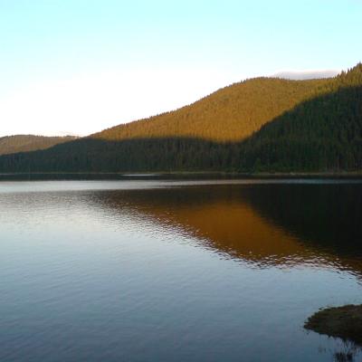 Langa Lac Fantanele Belis